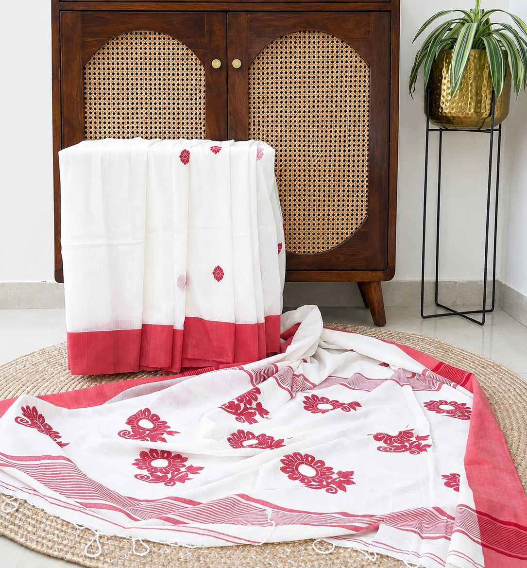 Ivory Mul Cotton Floral Weave Saree